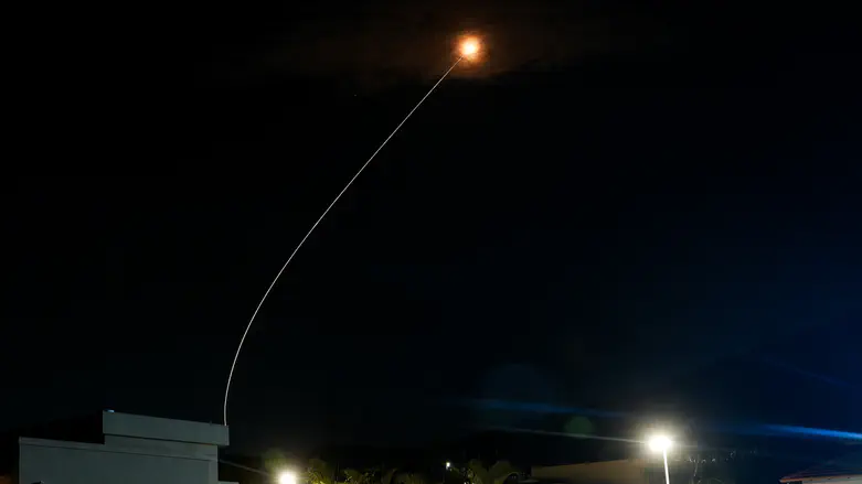 Houthis fire missile from Yemen, sirens sounded in the Jordan Valley and in Samaria