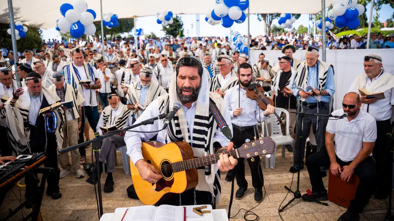 Watch: Olim and Anglos celebrate Jerusalem Day