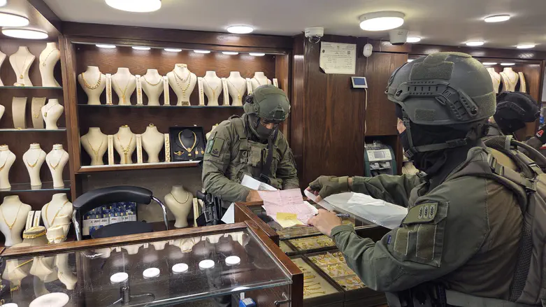 NIS 7 million seized in Judea and Samaria anti-terror raids