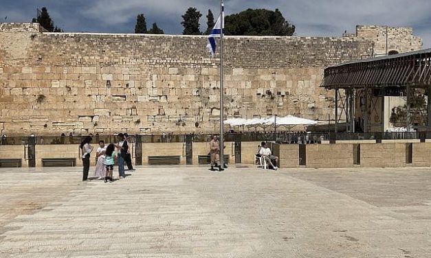 Manny Behar | The Vision Becomes Reality: The Western Wall