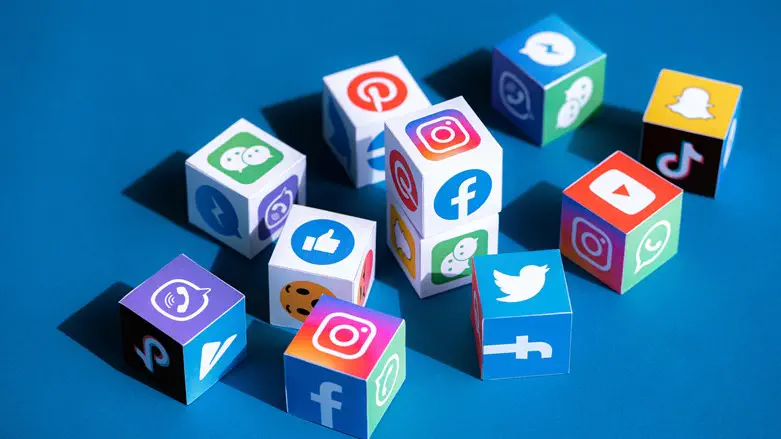 Majority of citizens now rely on social media for news