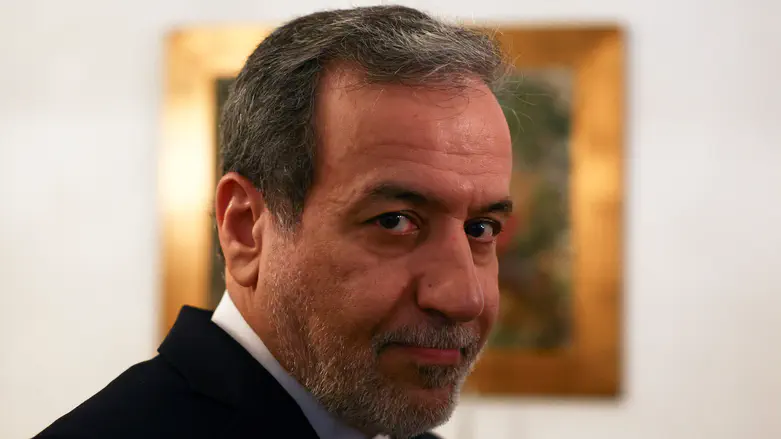 Europe urges Iran to de-escalate, Iran says it prioritizes confronting Israel