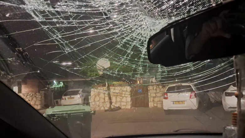 Watch: Right-wing activist attacked outside Yair Golan’s home