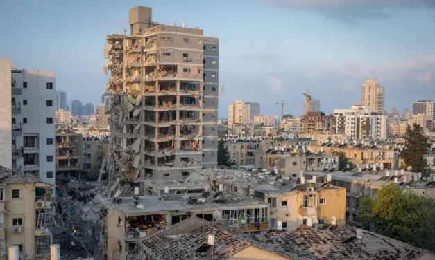 Four days after missile strike: Body Bat Yam impact victim found