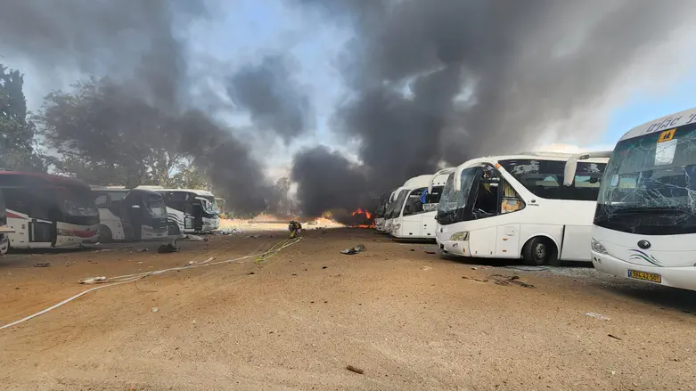 Missile fragment hits bus in central Israel, five lightly hurt