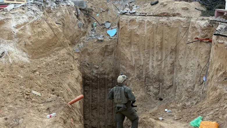 Golani Brigade seals tunnels under Gazan hospital
