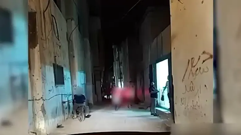 Watch: Undercover soldiers enter store & come out with wanted terrorist