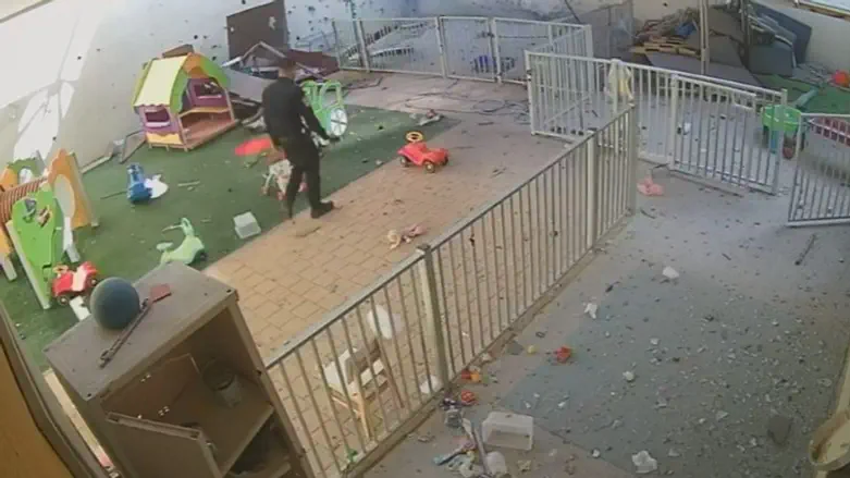 Be’er Sheva daycare center heavily damaged by Iranian missile