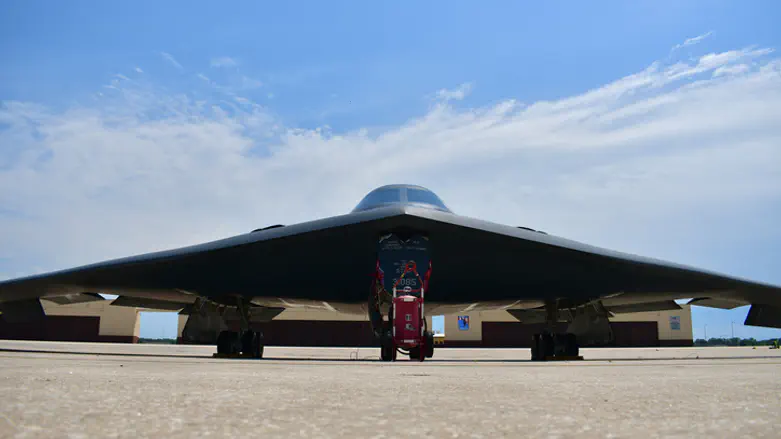 Watch: B-2 bombers return to Missouri after strike on Iran