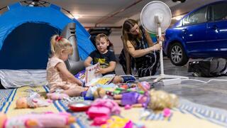 How to help children cope with wartime stress