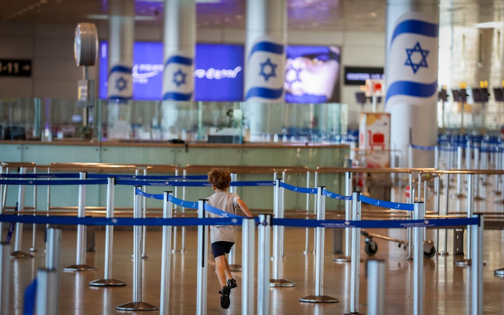 Ban on Israelis flying out raises legal red flags, with many needing to leave