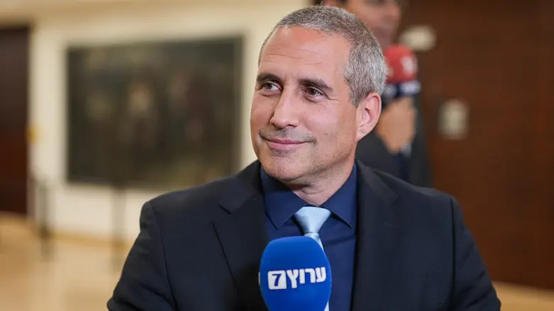 Deputy Knesset Speaker: Biometric attendance requirements are absurd