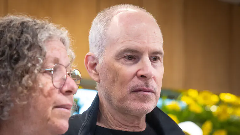 Tearful Testimony: Keith Siegel recounts the horrors he witnessed to the Knesset