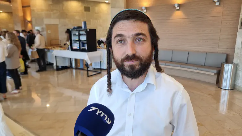 MK Succot submits request to draft to combat service