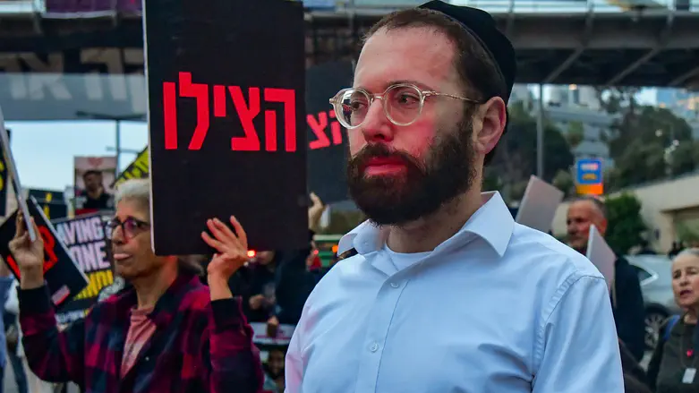 Complaints submitted to police after Yisrael Frey blessed the death of IDF soldiers