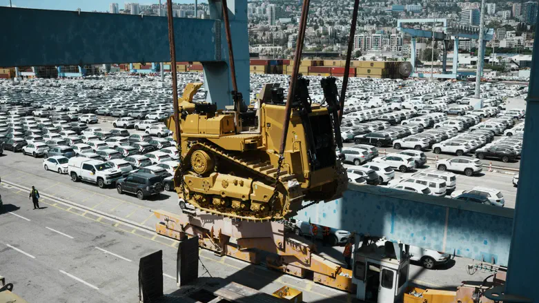 Dozens of military bulldozers arrive in Israel following Trump admin. approval