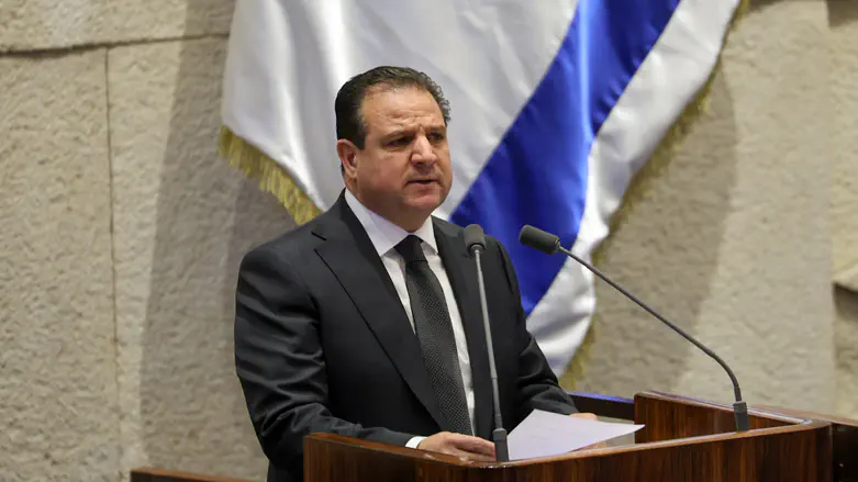 Vote to remove Joint List MK from Knesset fails