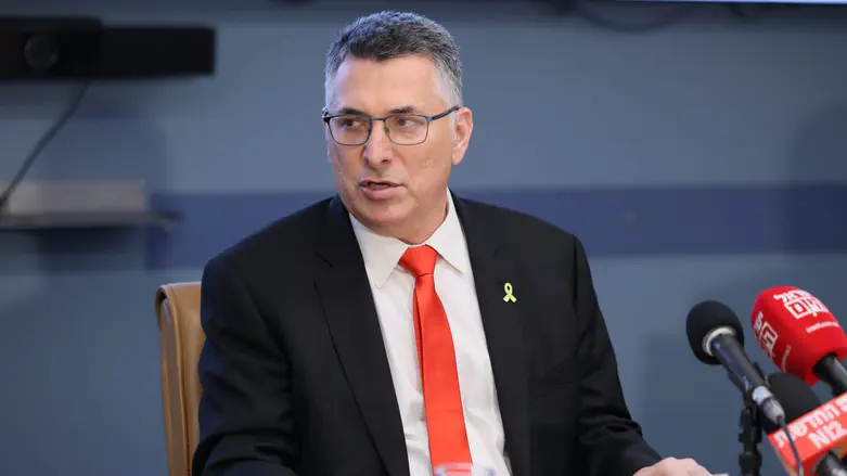Sa’ar to Canadian counterpart: Diplomatic pressure aids Hamas, not peace