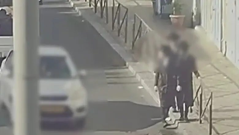 Watch: Arab driver throws coffee on haredi pedestrians