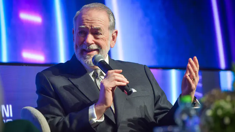 Mike Huckabee shelters in Jerusalem during missile attack, says ‘the show will go on’