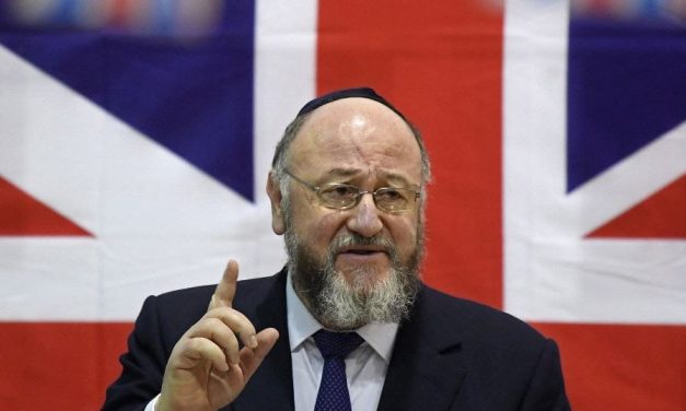‘A profound betrayal’: Chief Rabbi Mirvis slams UK Palestinian state recognition plan