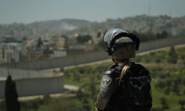 Border Police officer among four indicted for ammunition theft and trade