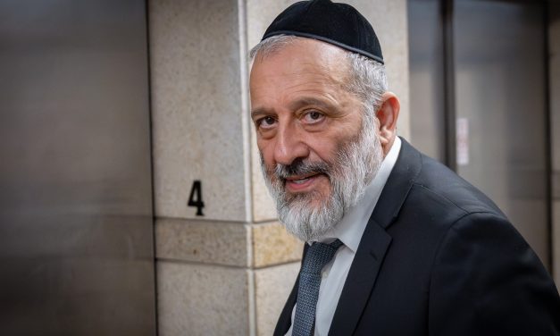Shas spiritual council to decide Wednesday whether to leave gov’t