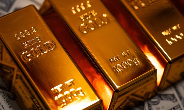 Gold Surges as Debt Fears Rise After Musk’s Warning, Dalio’s ‘Debt Bomb’ Essay