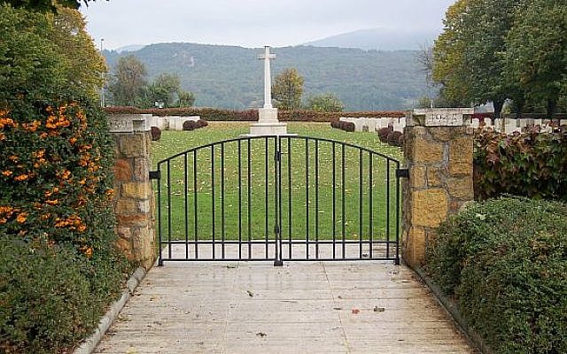 Alexandra Ell | A Stone for the Forgotten: Jewish Graves at a Commonwealth Cemetery in Hungary