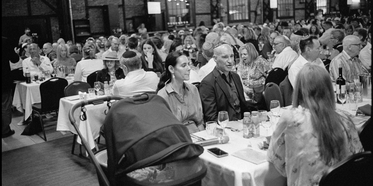 The goal of this NYC Shabbat dinner? Break a world record.
