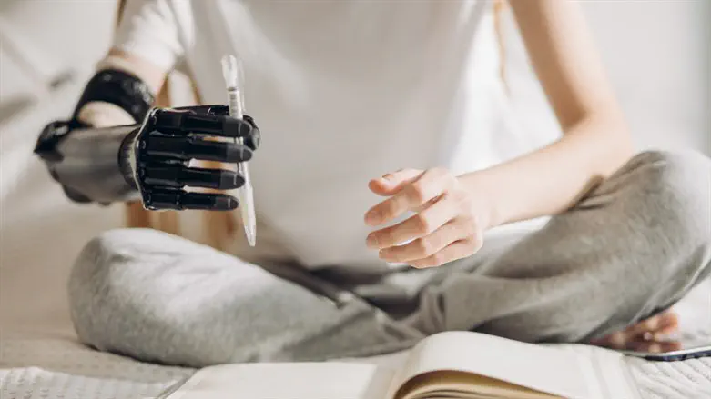 Revolution in Halacha: Bionic limbs approved for Shabbat and mitzvot