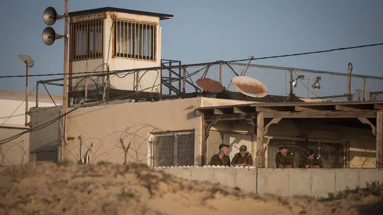 Again: Severe power outages at Negev IDF base