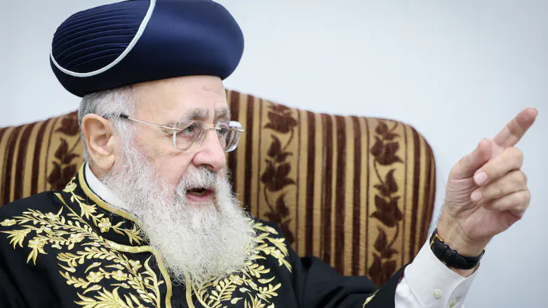 Former Chief Rabbi warns: Someone asked my permission to harm the A-G
