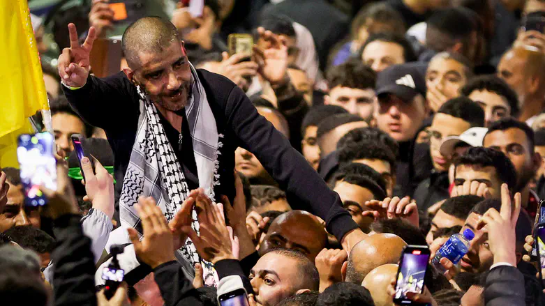 Zubeidi admits failure of violence, culture in campaign against Israel