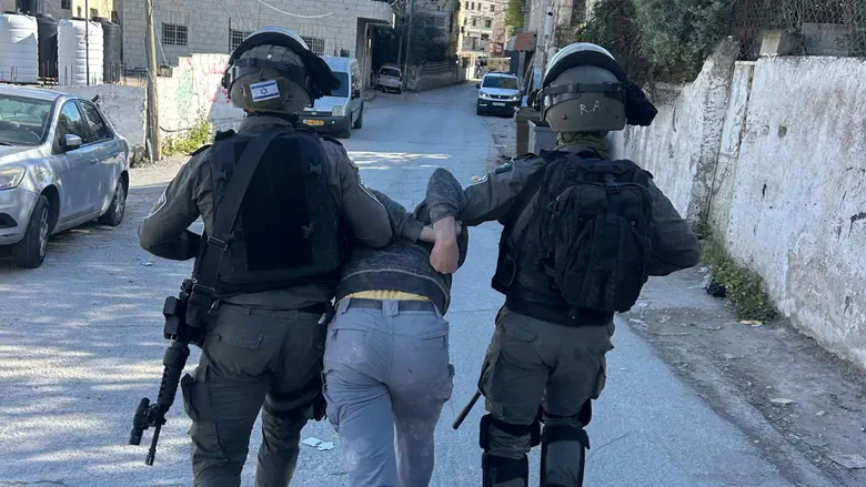 Three arrested for plan to blow up club in central Israel and murder pilot