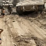 Unusual footage: Terrorists exit tunnel shaft – and surrender