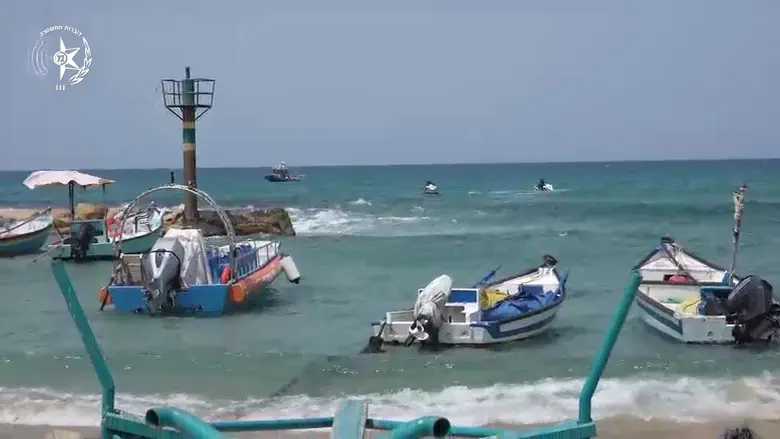 Three arrested for taking over beach in Jisr az-Zarqa
