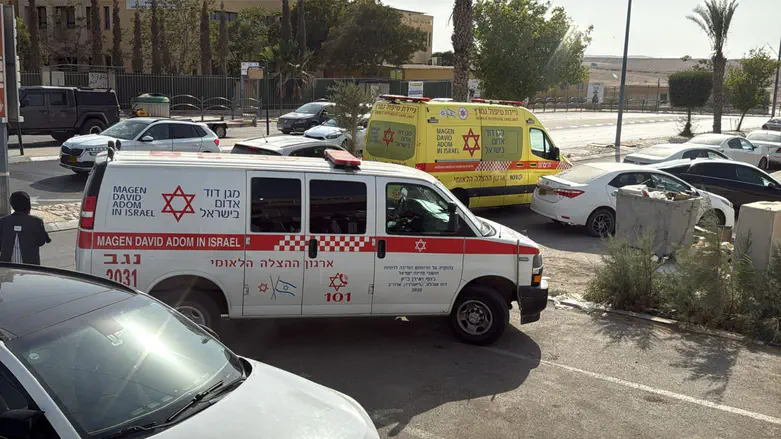 Tragedy in Negev: 4-year-old girl dies after being left in hot car