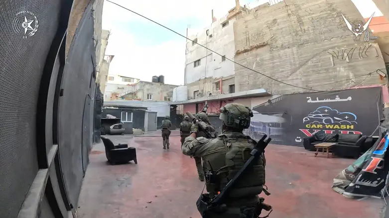Watch: Terror attack thwarted in broad daylight