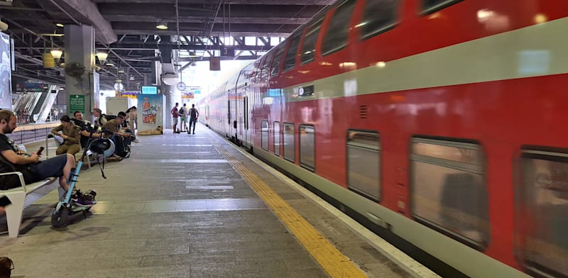 Railways chaos continues as Tel Aviv station closes