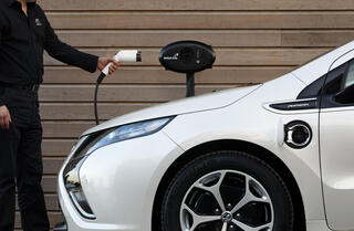 The lies car salesmen tell to get you to buy an EV