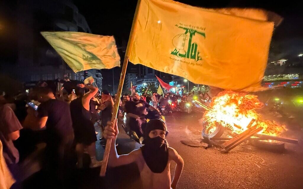 Five Lebanese soldiers killed in blast while seizing Hezbollah munitions