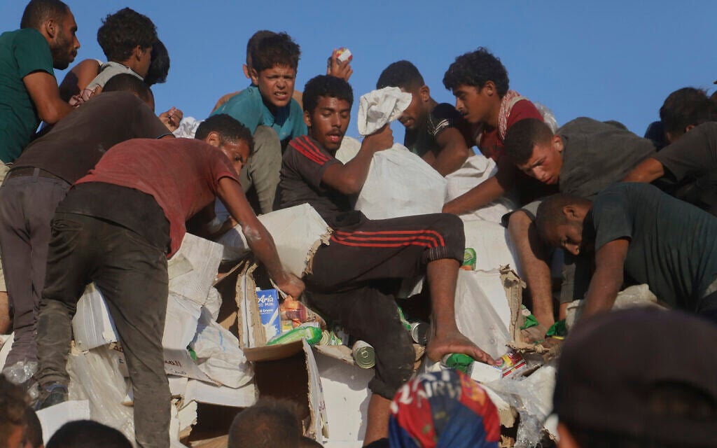 Former students at Israeli institute raise some $60,000 for Gazan ex-colleagues