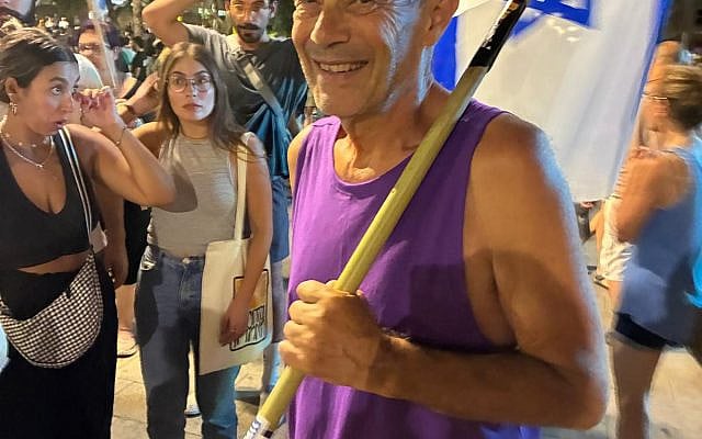 Gefen Bar-On Santor | Ernest in Israel and Jack in North America?