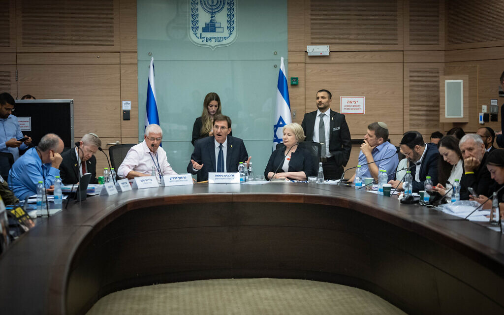 Knesset panel narrowly extends emergency reservist call-up in recess meet