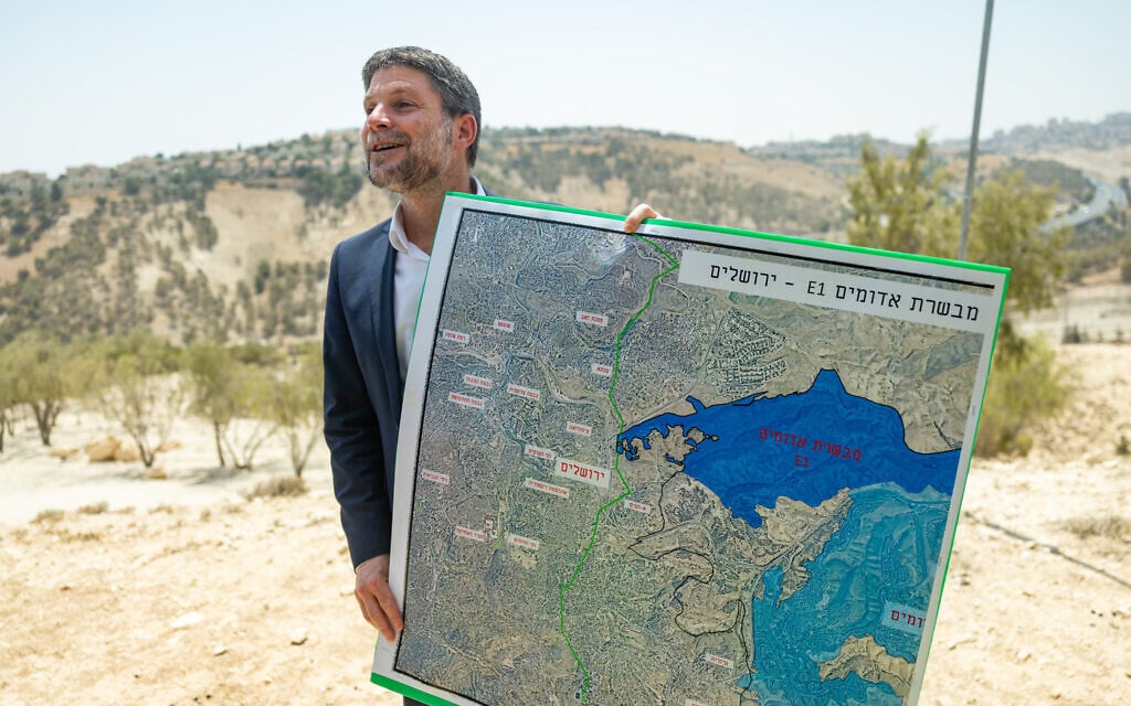 UN human rights office: E1 plan is illegal, settling occupied land is a war crime