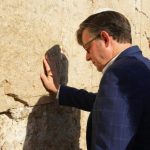Speaker Mike Johnson Visits Western Wall on Tisha B’Av: “May America Always Stand With Israel”