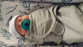 Record-breaking birth: Ohio newborn born from embryo frozen since 1994