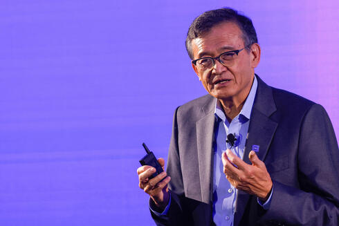 “Either defend your leader or consider making a change”: Pressure mounts on Intel leadership