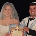 ‘He broke the glass with his prosthetic leg’: IDF veteran who lost leg in Gaza finds love, marries